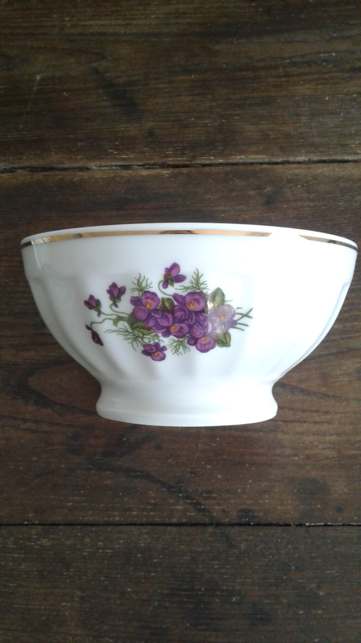 Porcelain bowls