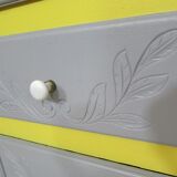 Louis XV style chest of drawers in oak