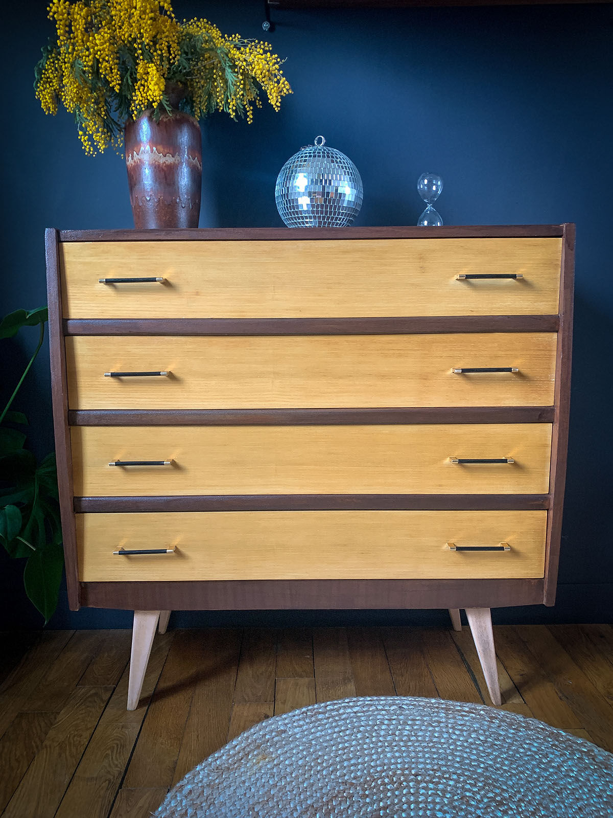 Vintage dresser compass feet