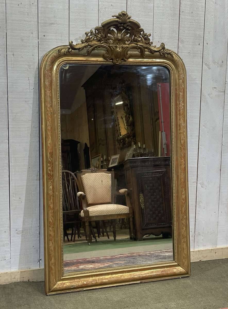 Miroir Louis XV fin XIXème en bois doré