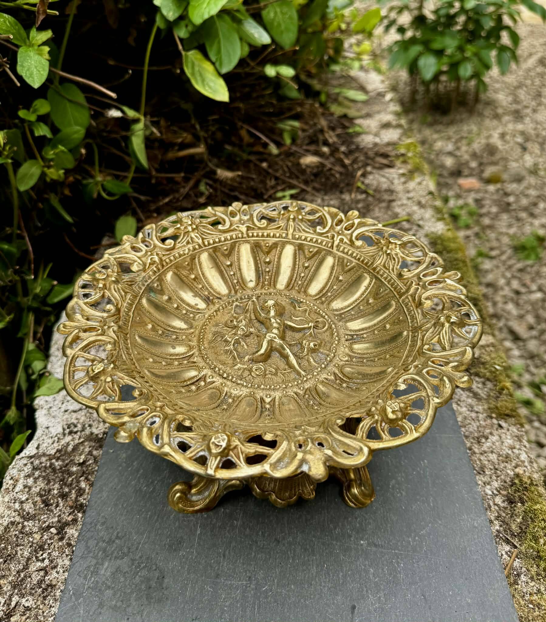 Large brass Art Nouveau fruit bowl