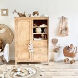 Asymmetrical Parisian wardrobe