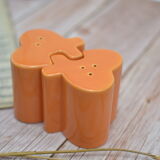 Orange-interlocking Amadeus salt and pepper shaker