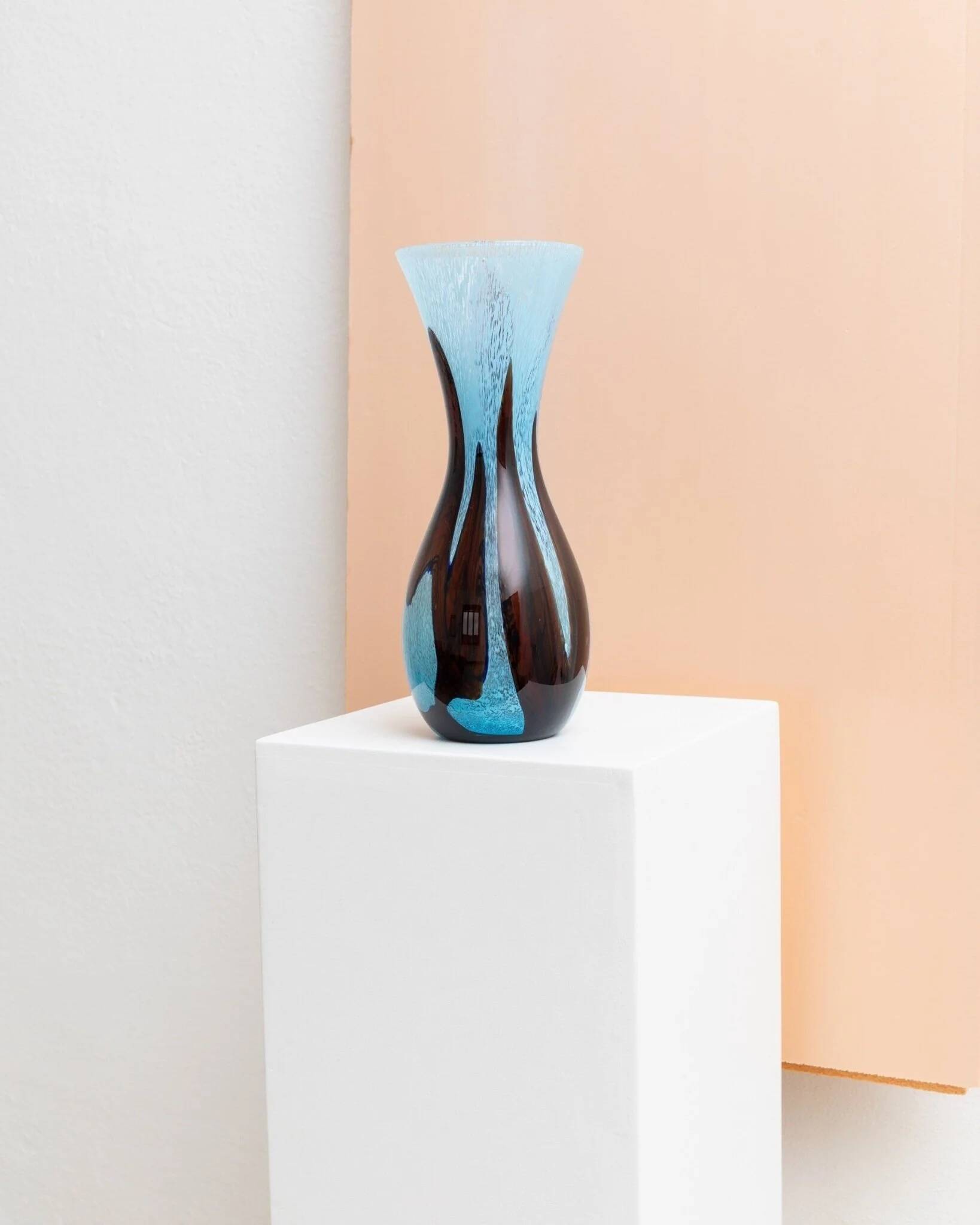 XL Murano glass vase - light blue and brown - mid-century vintage design table decoration - Italy 1970s
