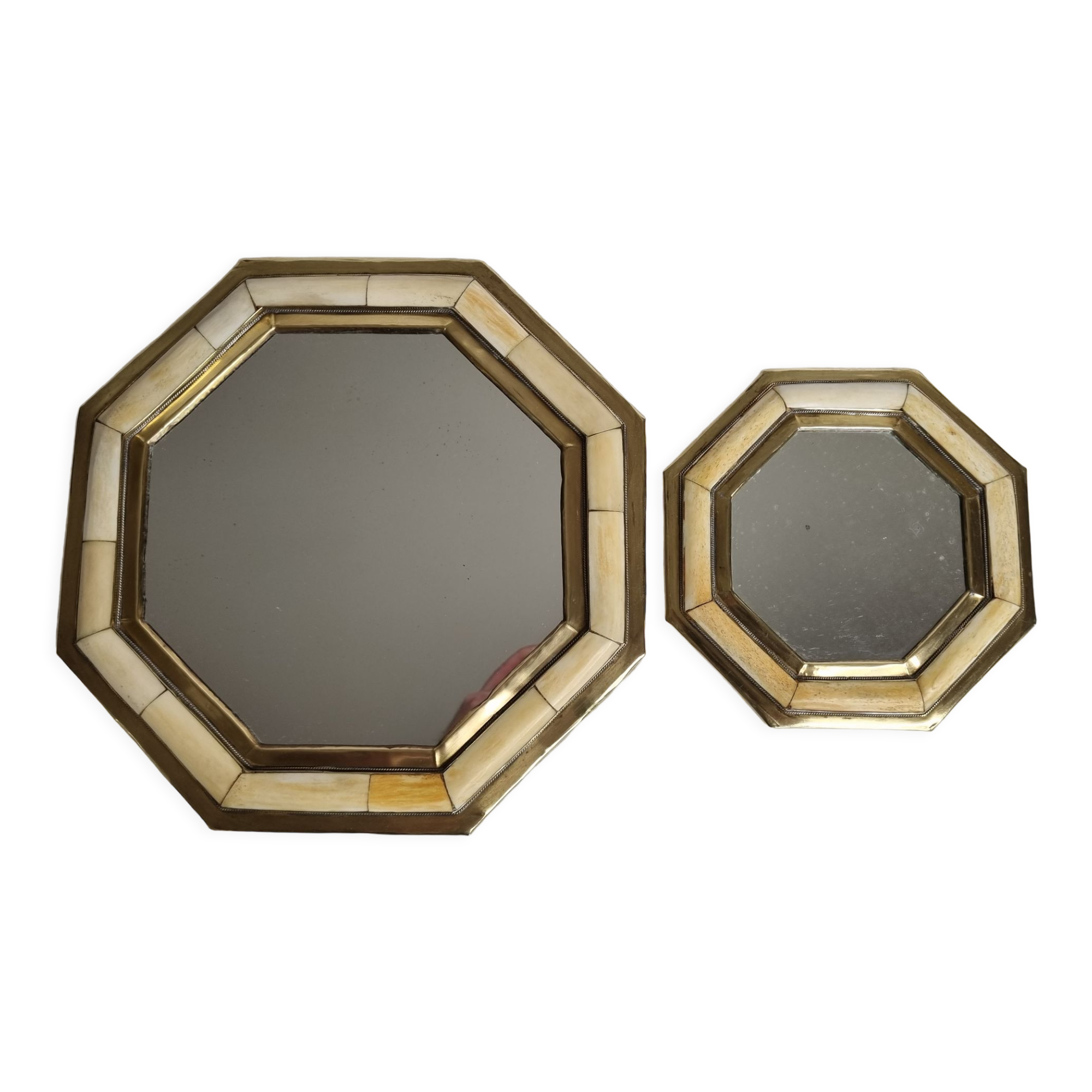 Pair of vintage brass mirrors, Moroccan handicrafts, 27 cm