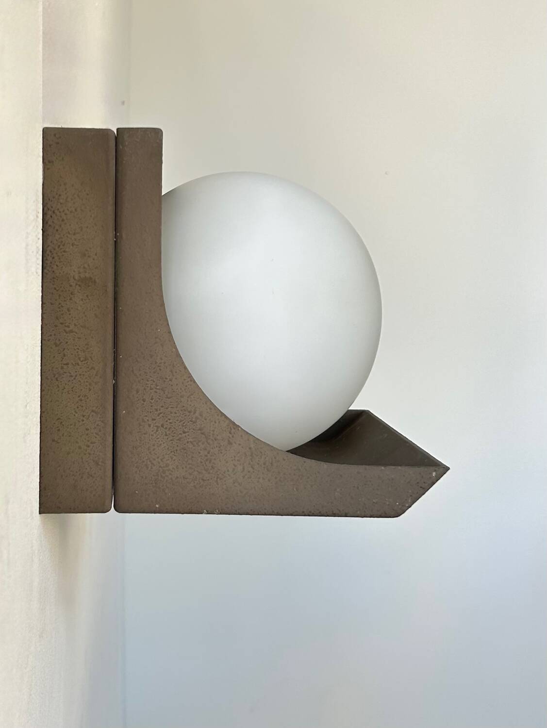 Pair of vintage wall lights, RAAK W1804, brown Bakelite and opaline, Netherlands