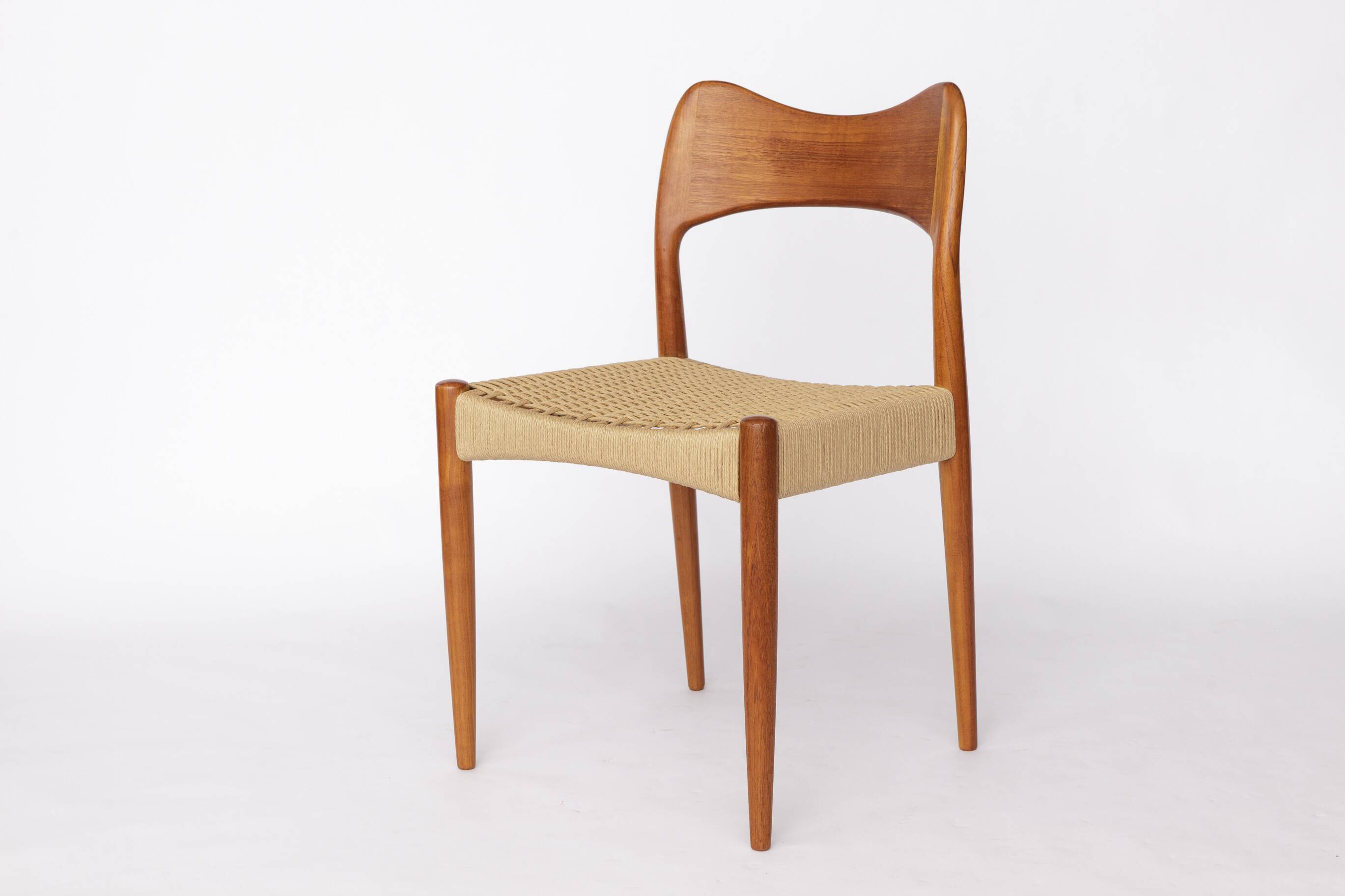 Ensemble de 4 chaises de salle à manger danoises par Arne Hovmand-Olsen pour Mogens Kold, années 1960.