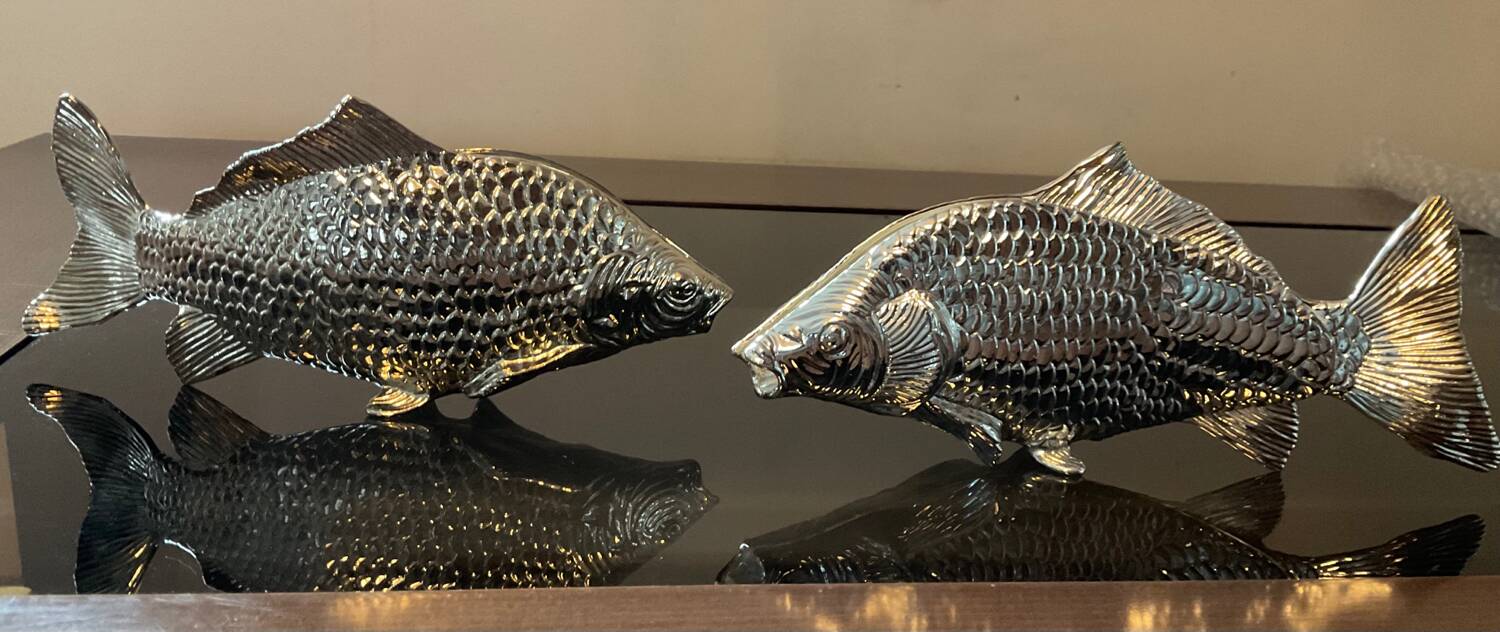 Pair of vintage fish mail holders in silver metal