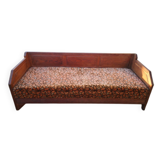 Art Deco banquette in its original condition.