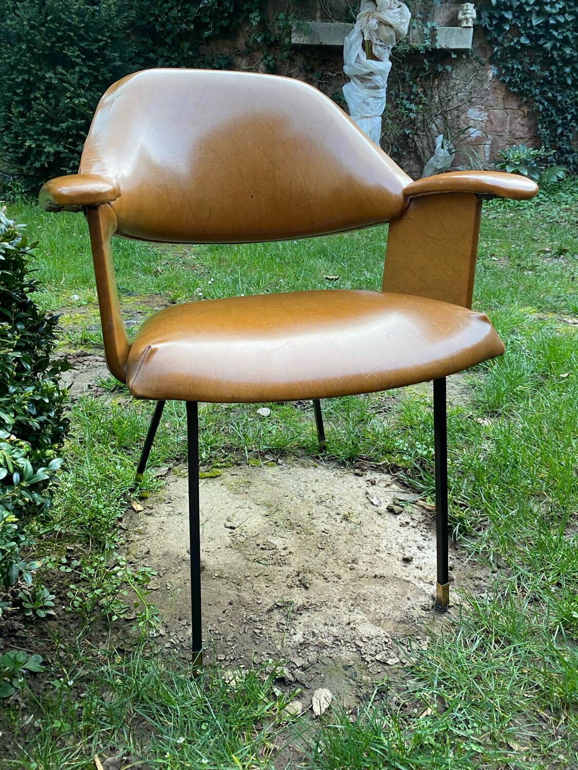 Fauteuil de bureau Italien Skaï havane vers 1950
