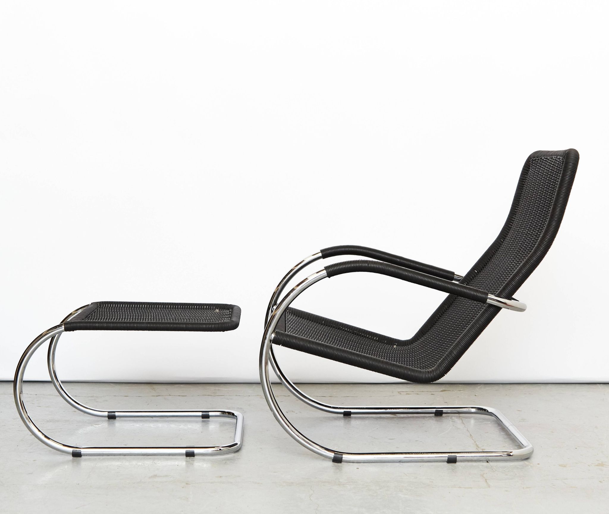 Anton Lorenz cantilever chair D35 & ottoman C35 for Tecta