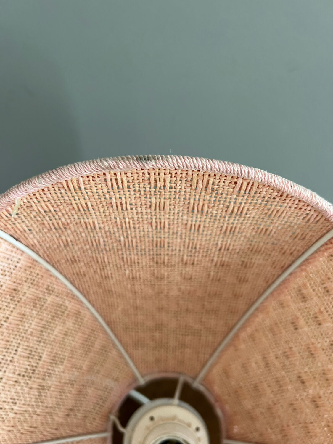 Vintage suspension in raffia and fabrics