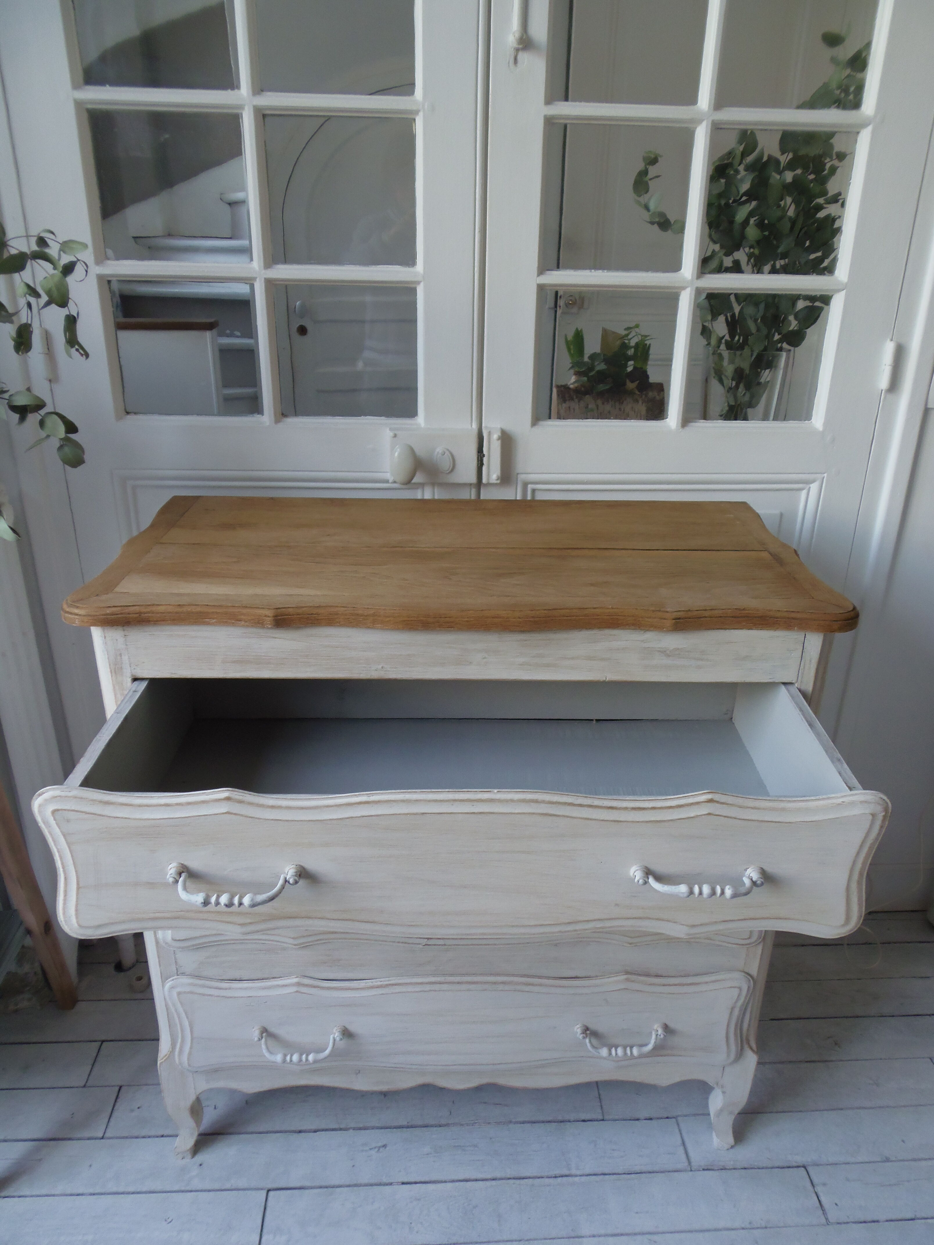 Louis XV stye dresser