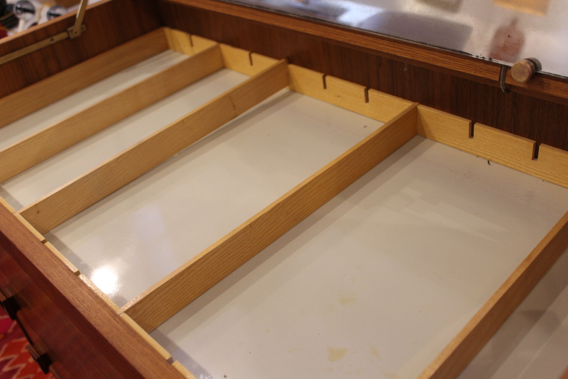 Chest of drawers dressing table years 70