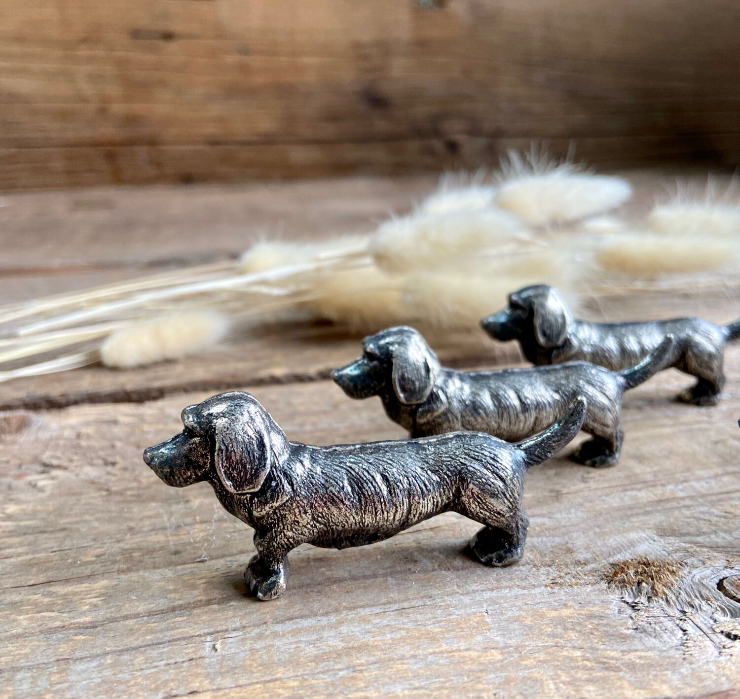 6 vintage dog knife holders
