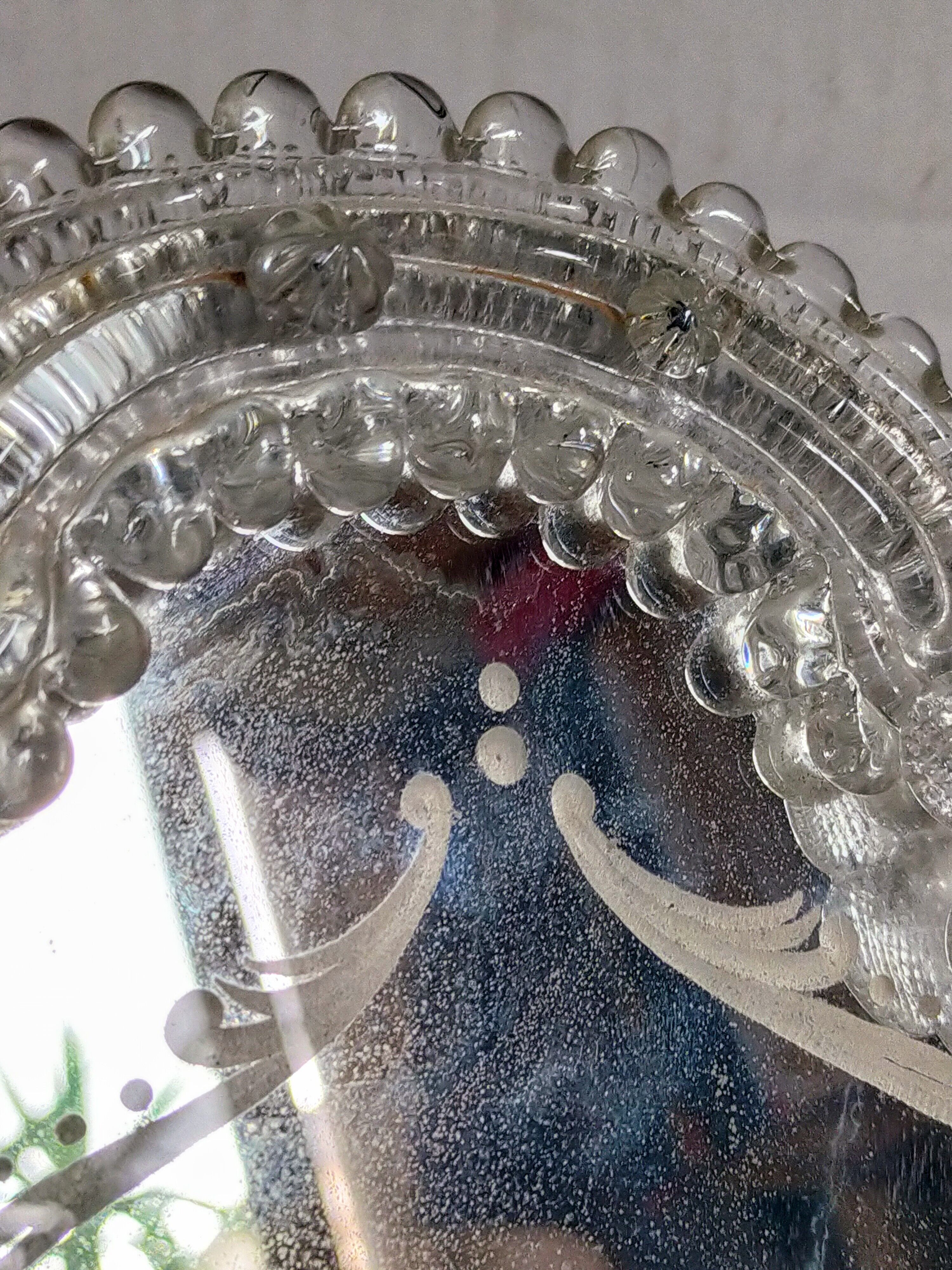Venetian mirror 22cm X 24 cm Murano glass to pose 50s