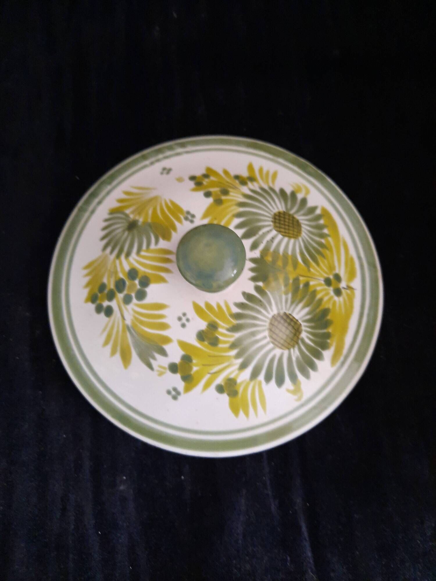 Soup tureen / Sweet jar in HB Quimper earthenware with green and yellow floral decoration - S