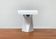 Lampe de table tole minimaliste italienne de l'âge spatial du milieu du siècle par G. Grego, années 1960.