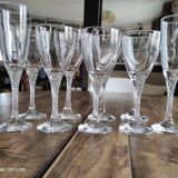 Set of 9 matching vintage glasses in 3 different sizes