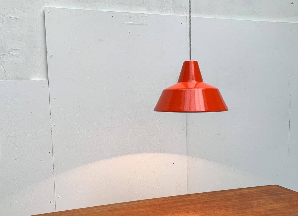 Suspensions Mid-Century danoise Emaille Amatur de Louis Poulsen, années 1960, lot de 3
