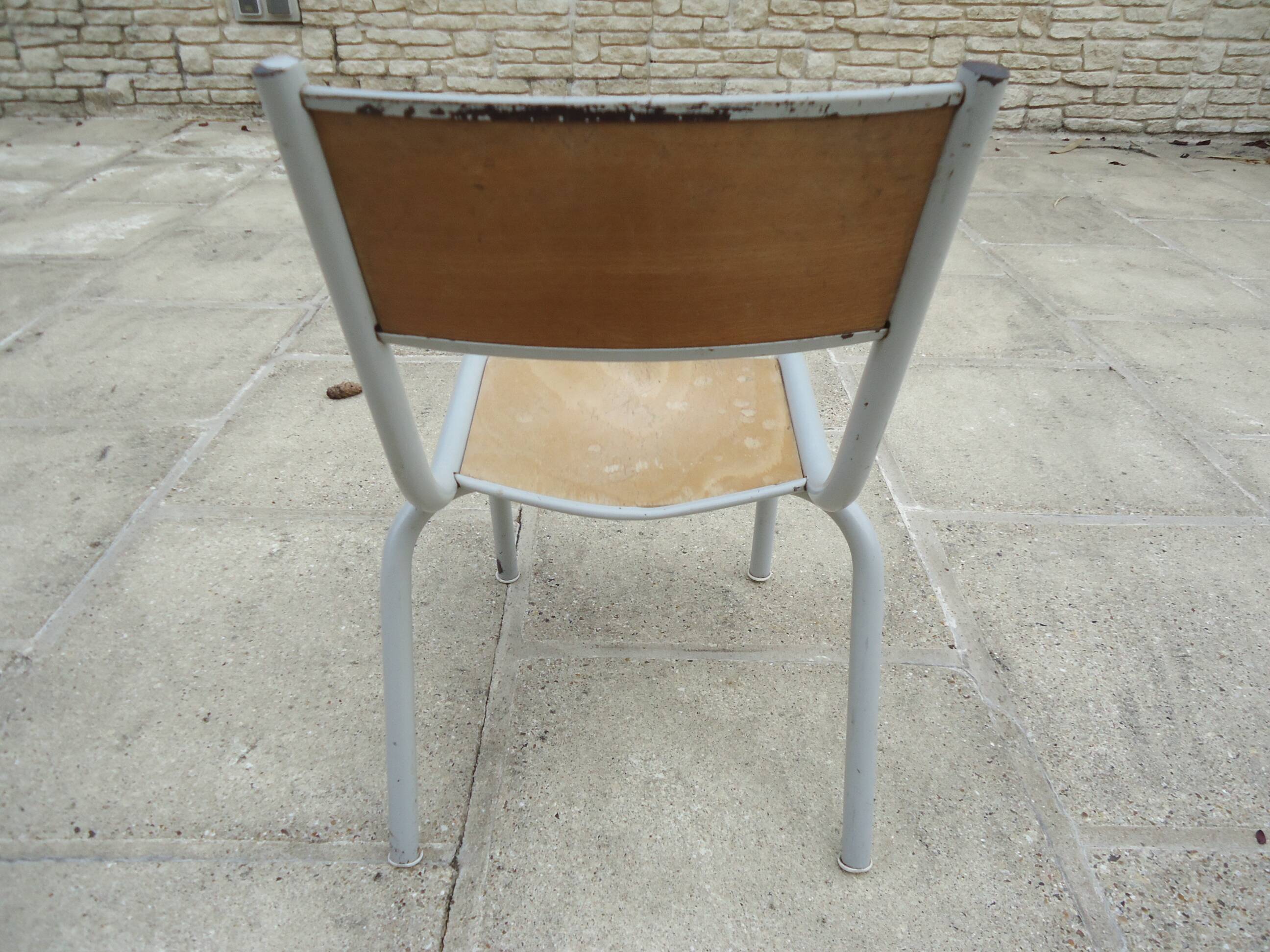 Bureau d’écolier et sa chaise assortie, année 70