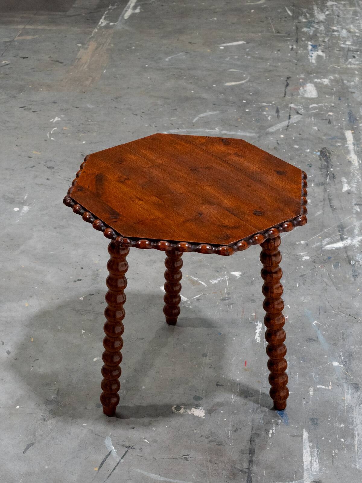 Table d'appoint tripode victorienne antique en chêne, XIXe siècle