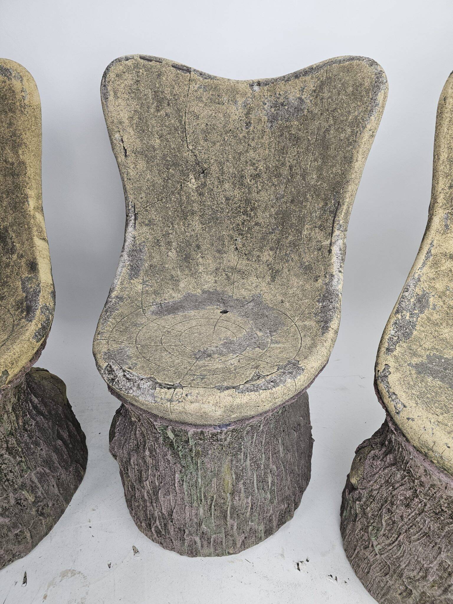 Set of 4 garden chairs stone tree stump