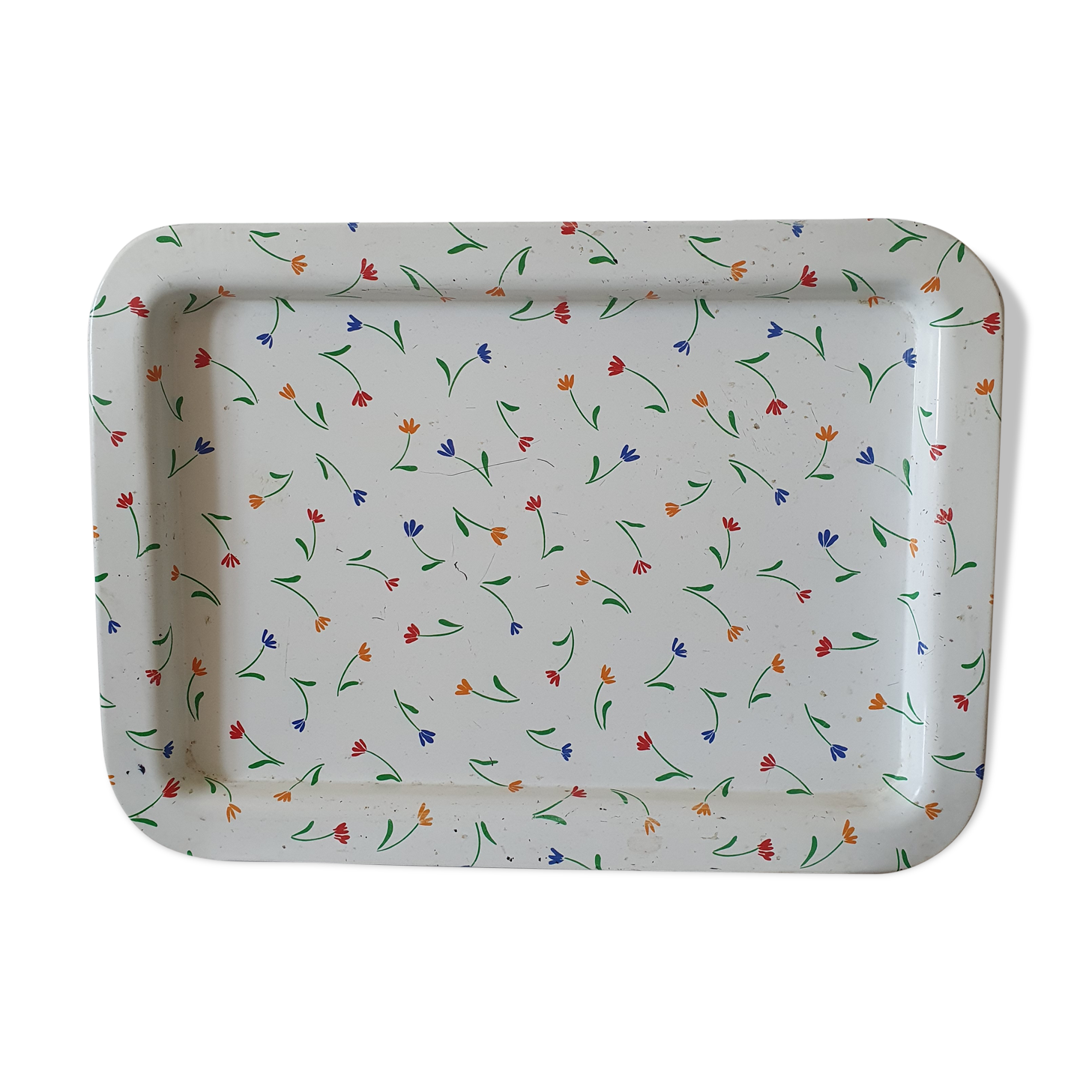 Metal flower-patterned tray