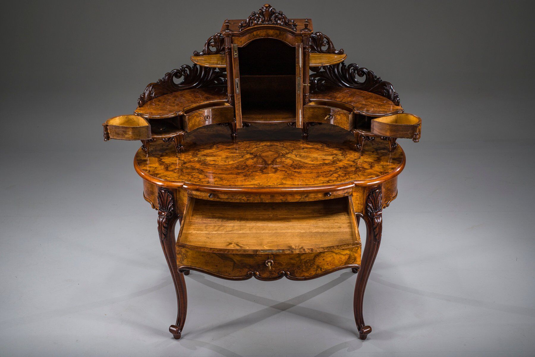 Coiffeuse en noyer Louis Philippe antique, 1860