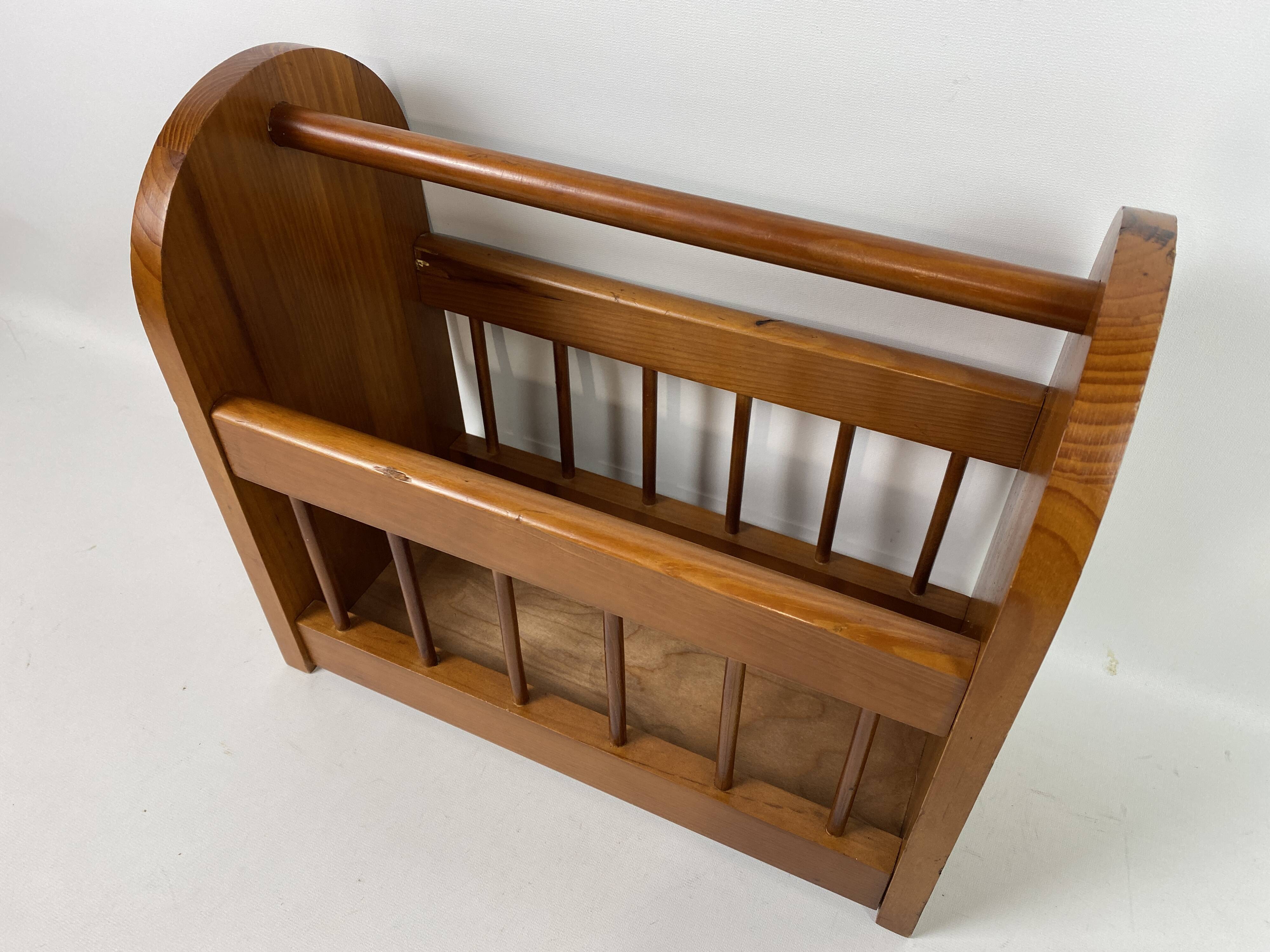 Pine magazine holder