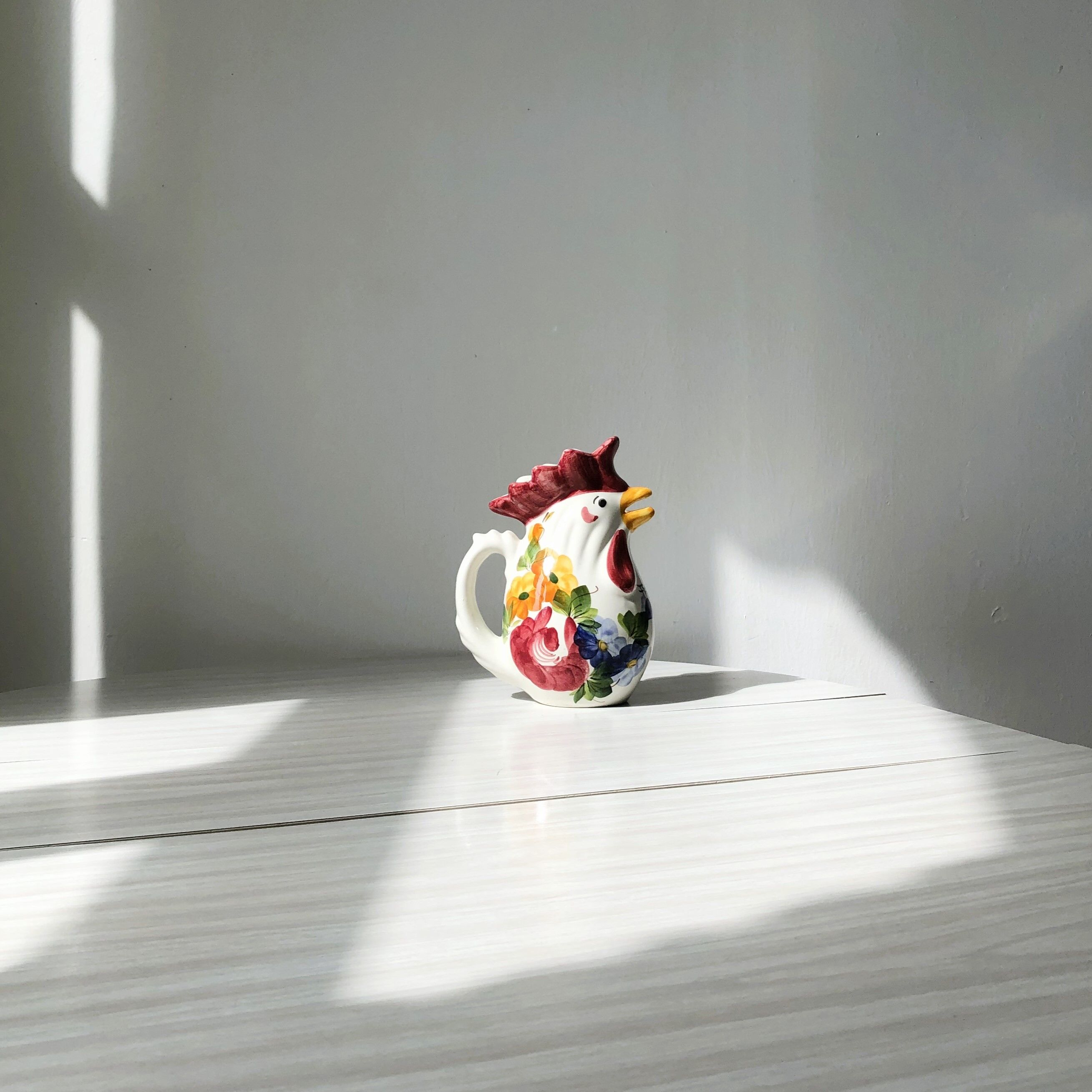 Vintage rooster pitcher in Italian art pottery from Friûl