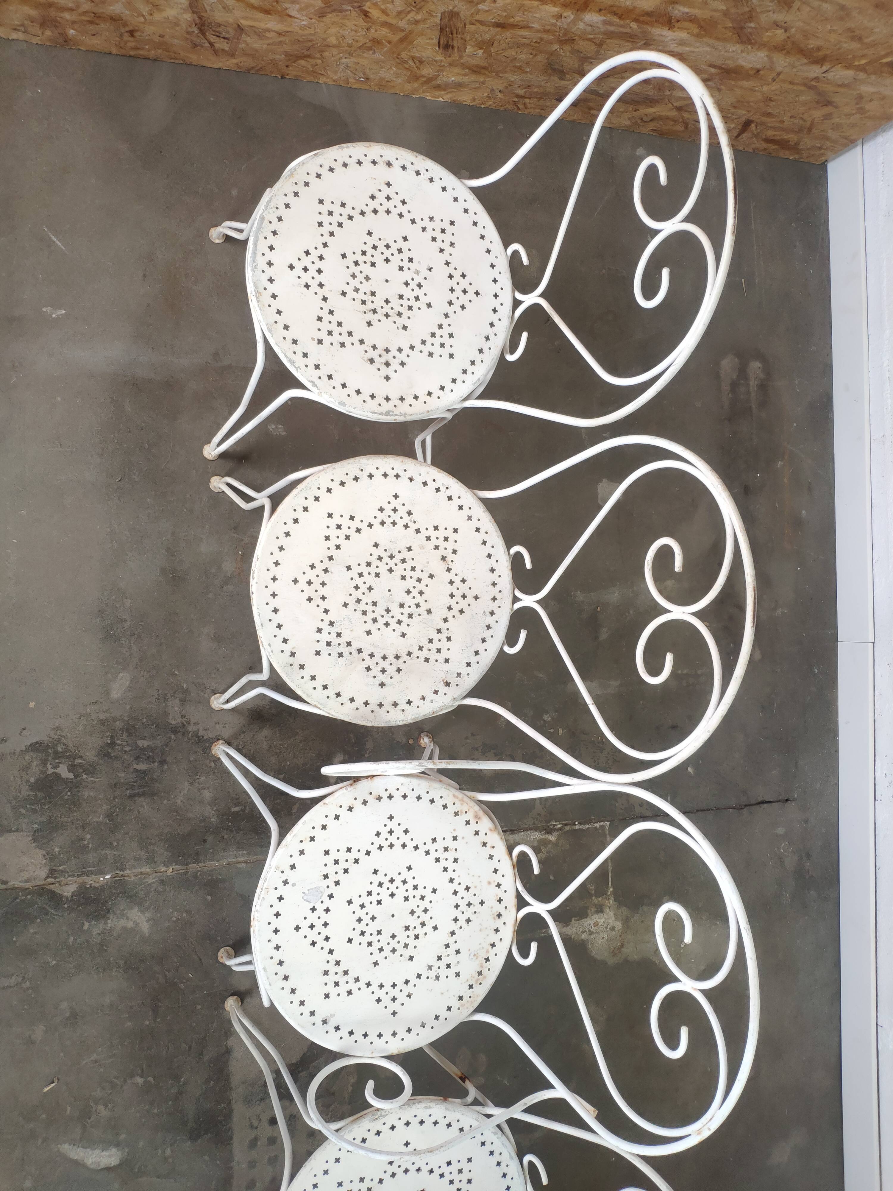 Table de jardin et chaises fer forgé blanc ancien