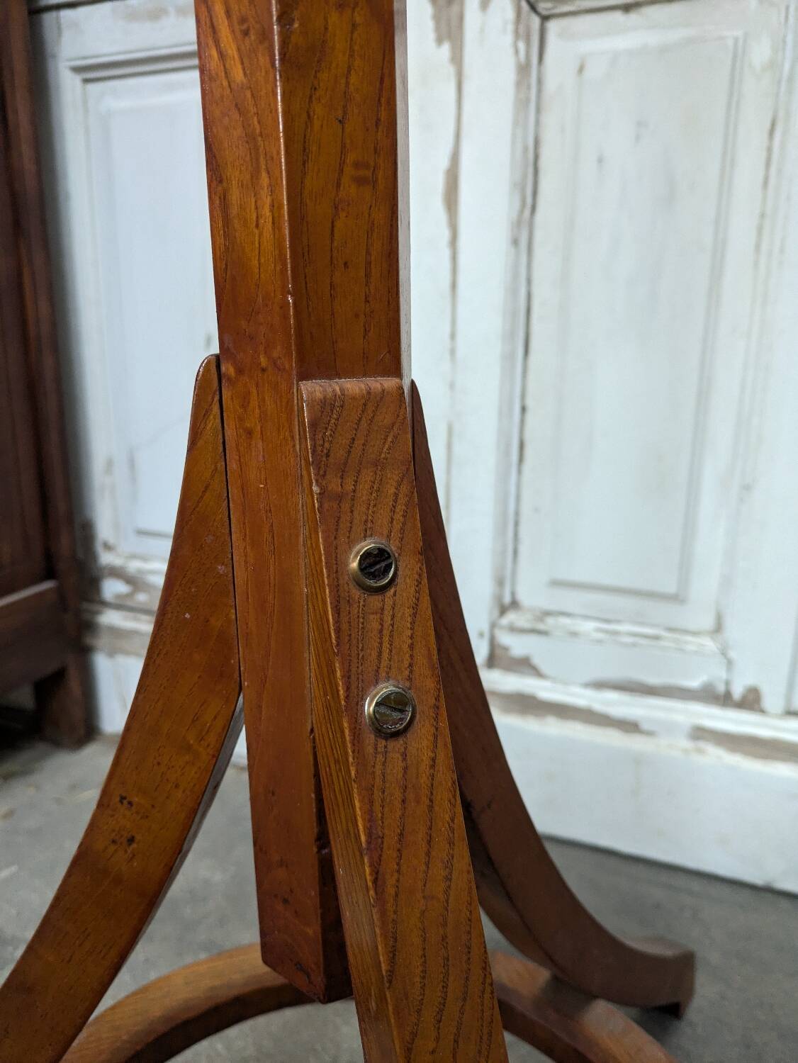 Oak coat rack