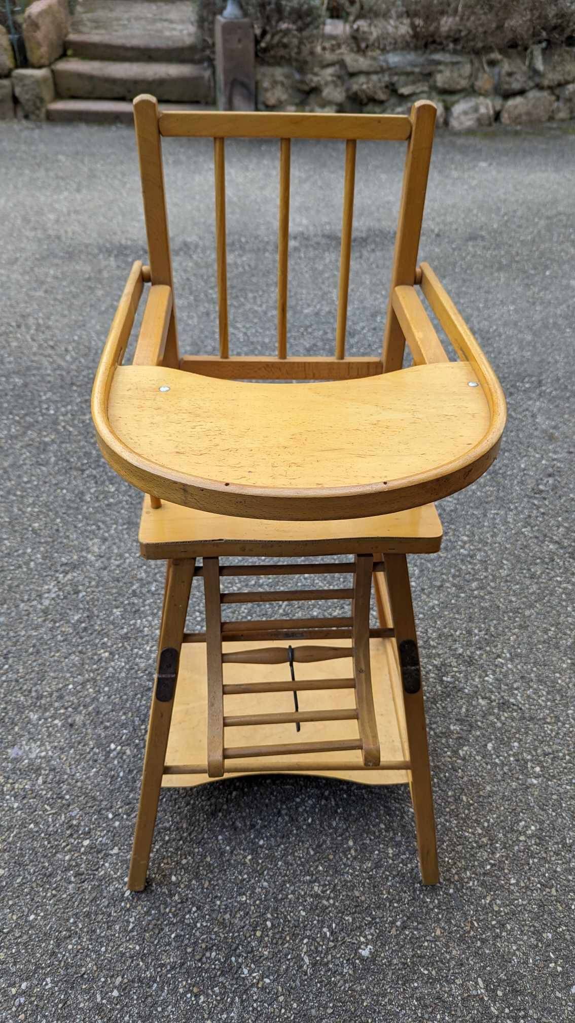 Old modular high chair