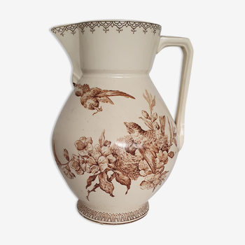 Pitcher decoration birds