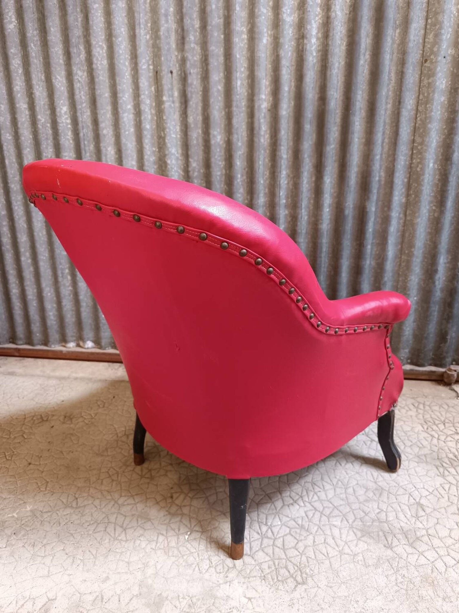 Fauteuil crapaud cuir rouge