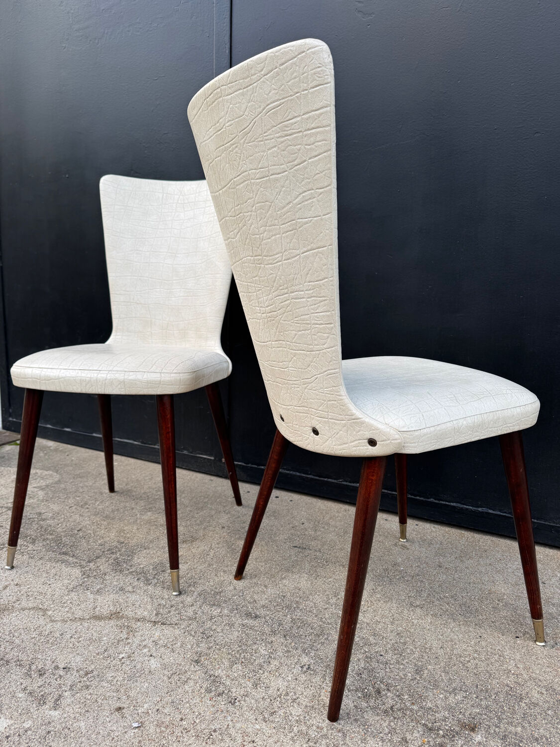 Baumann Essor chairs from the 1960s