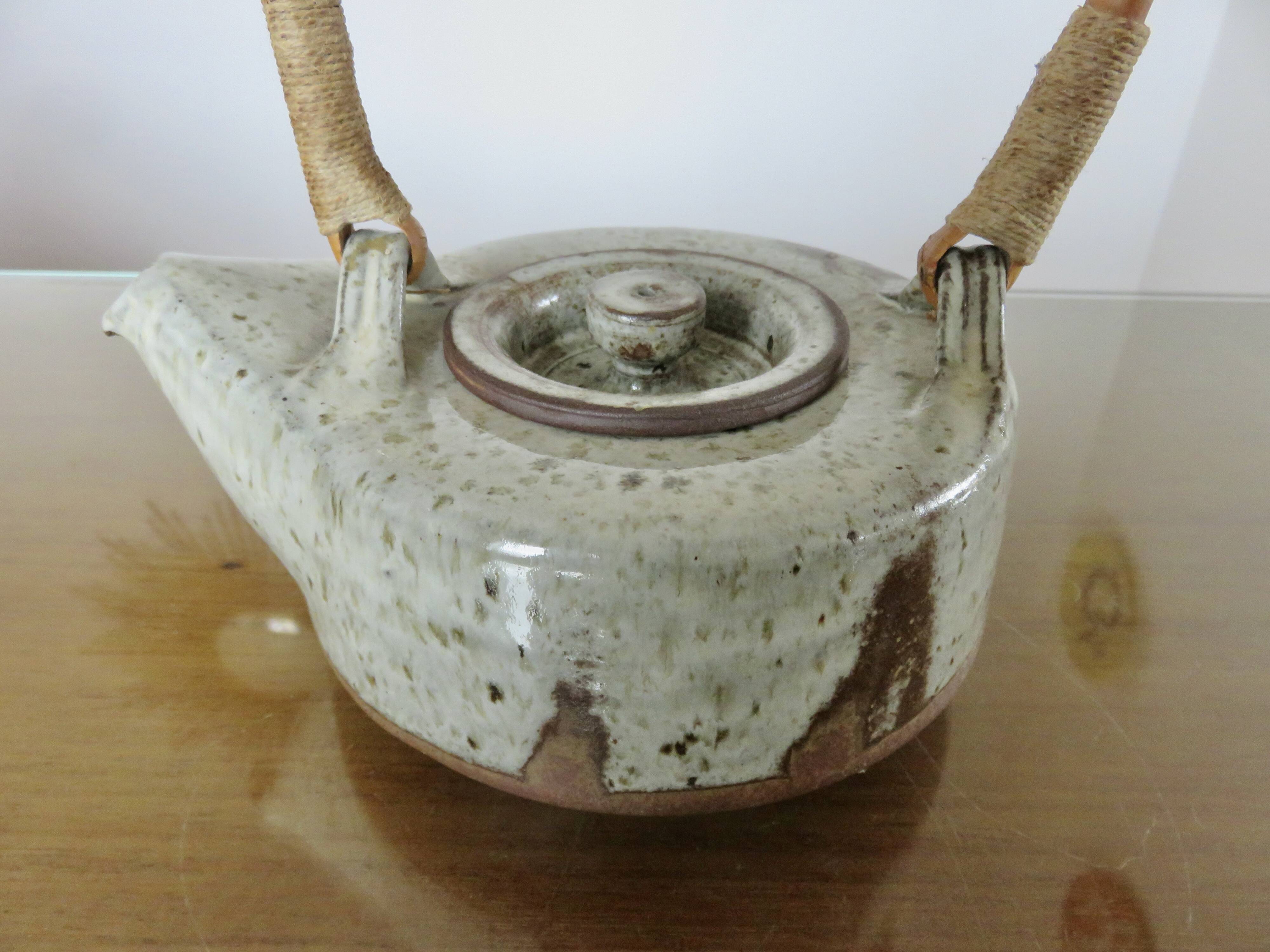 Stoneware teapot by René-Louis Dauchy, "Haute Ribes" pottery in Grasse, 1950.