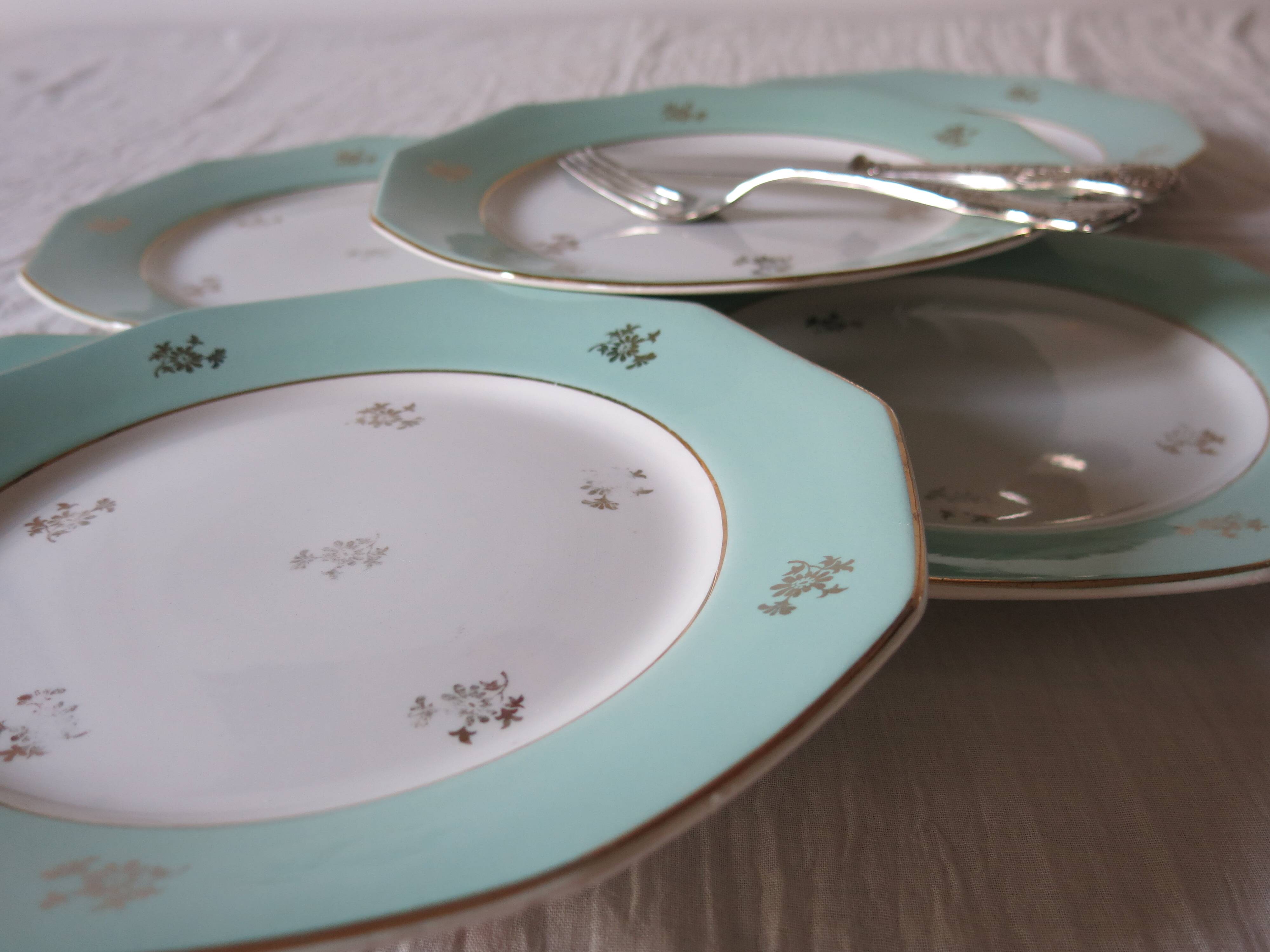6 flat plates from Moulin des loups in good condition