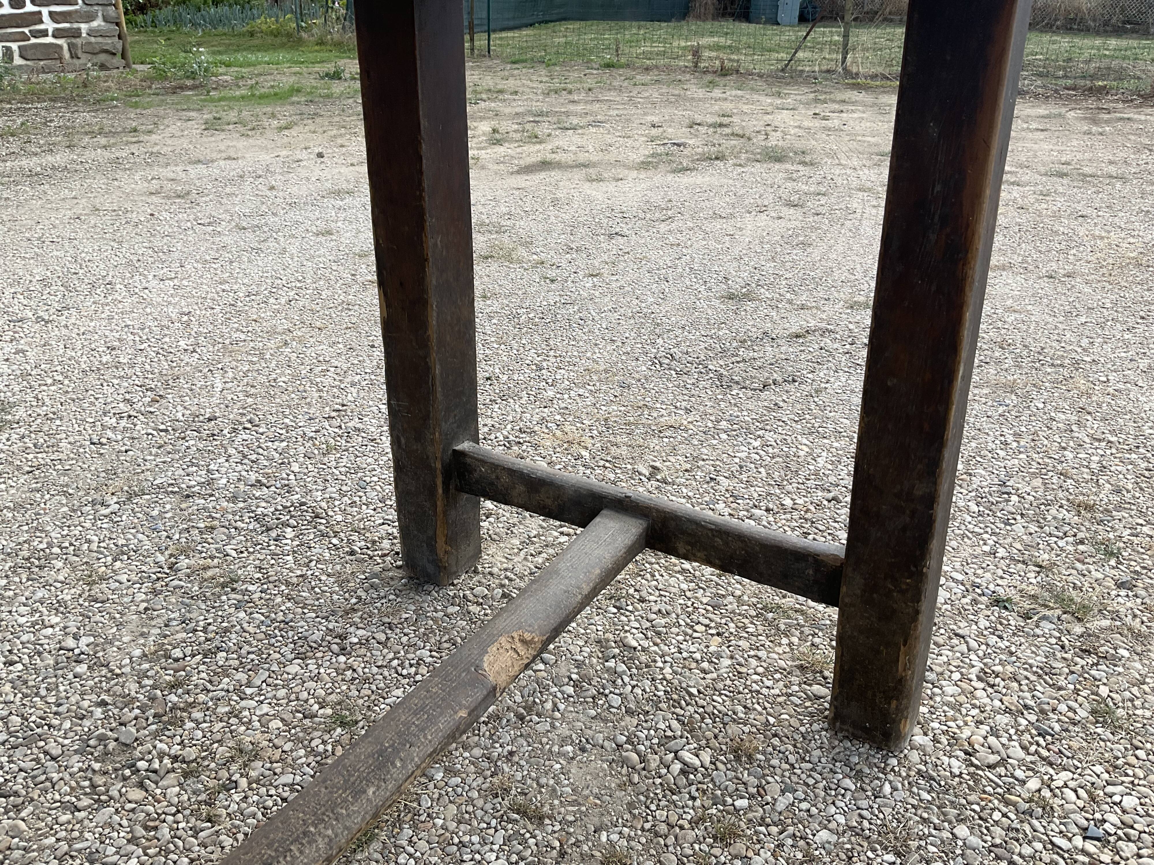 Farm table