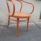 Chair Thonet says Le Corbusier