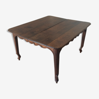 Expandable oak farm table. Late 19th.