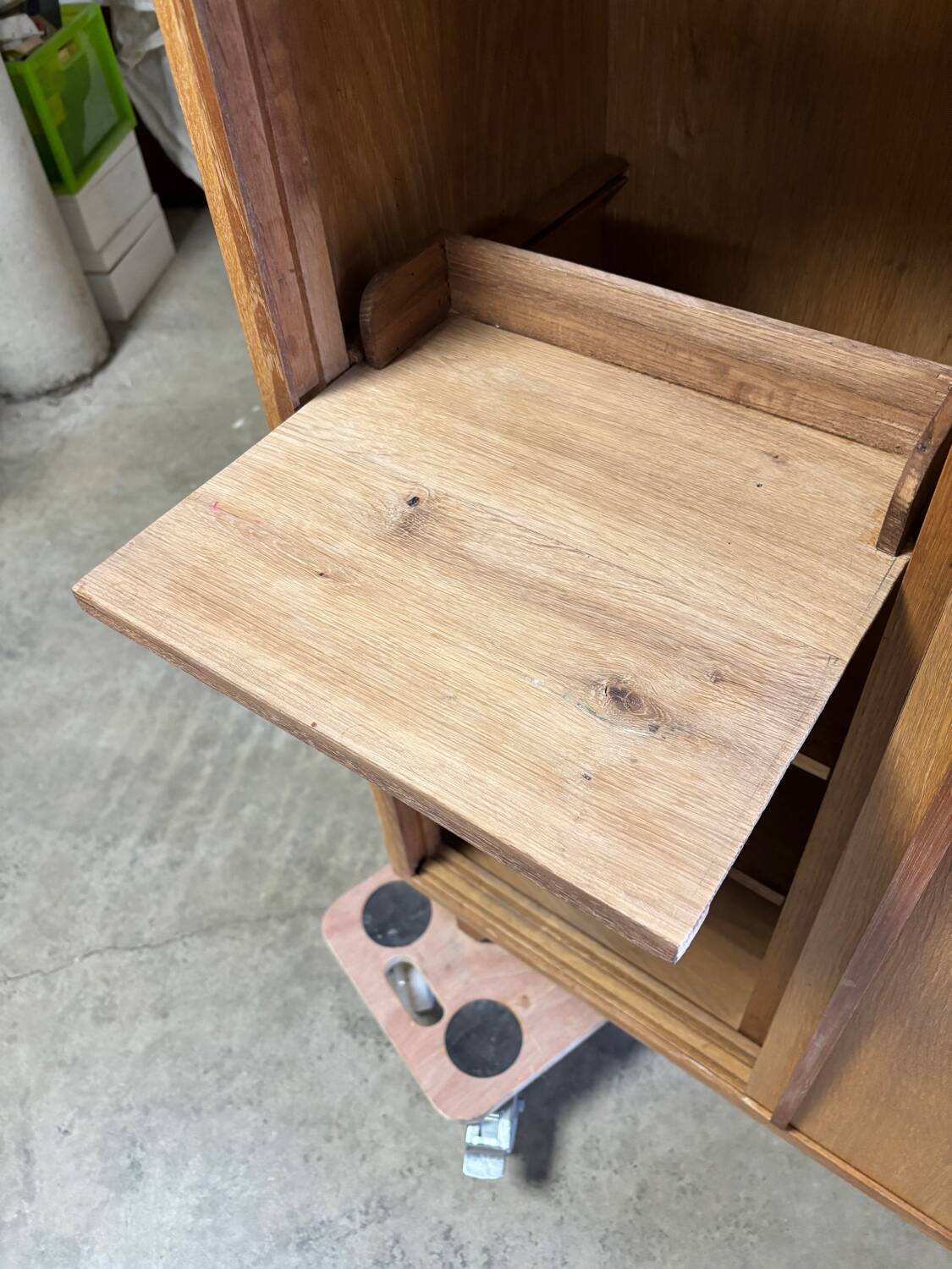Armoire vintage