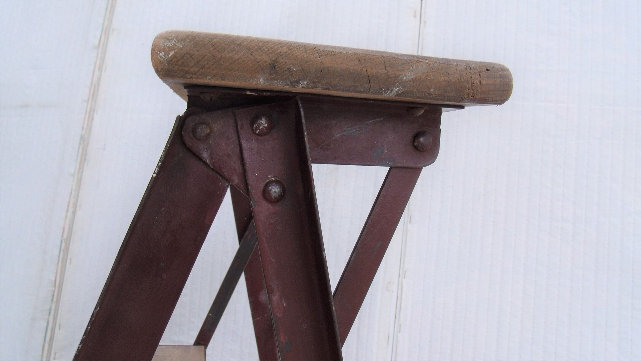 Former stool wood and metal vintage