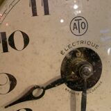 Workshop wall pendulum