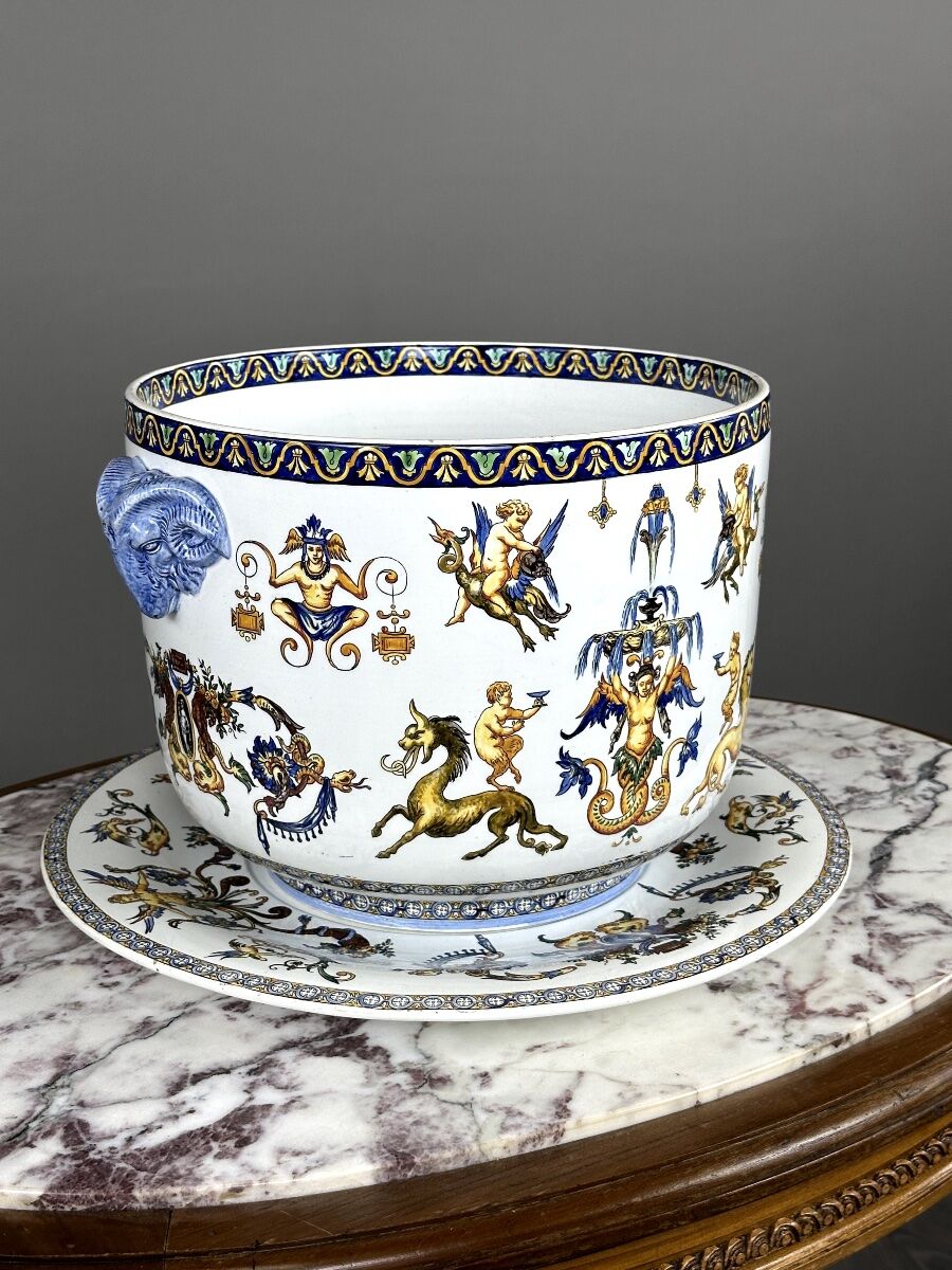 Cache-pot et son présentoir Gien, Collection Renaissance, XXe Siècle