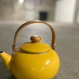 Enamelled kettle
