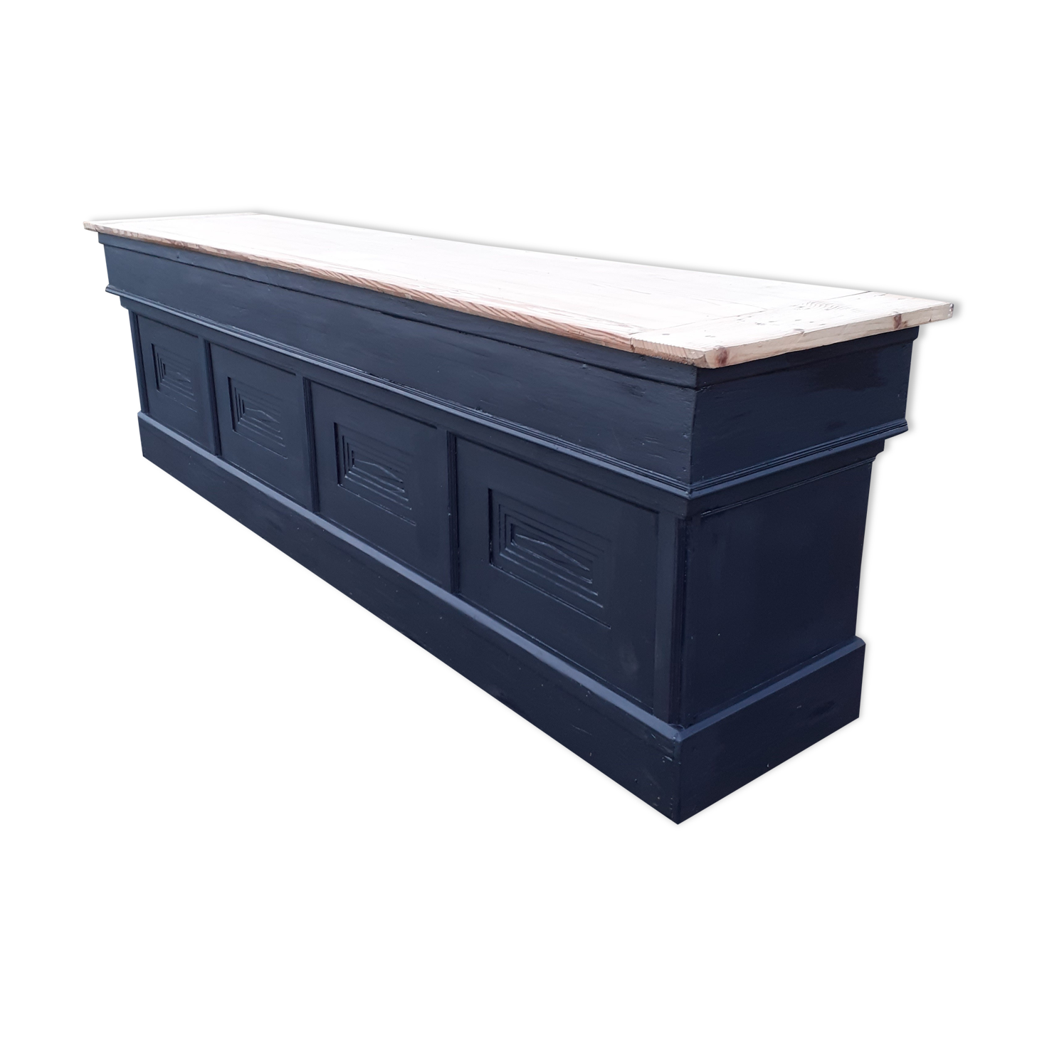 Counter trade furniture