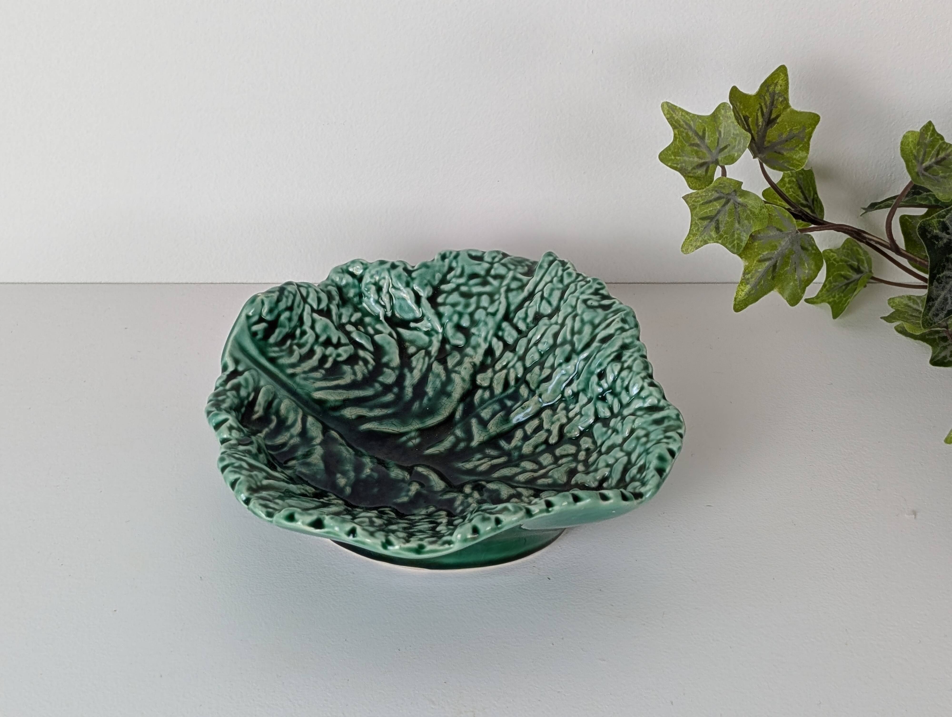 Cabbage leaf bowl