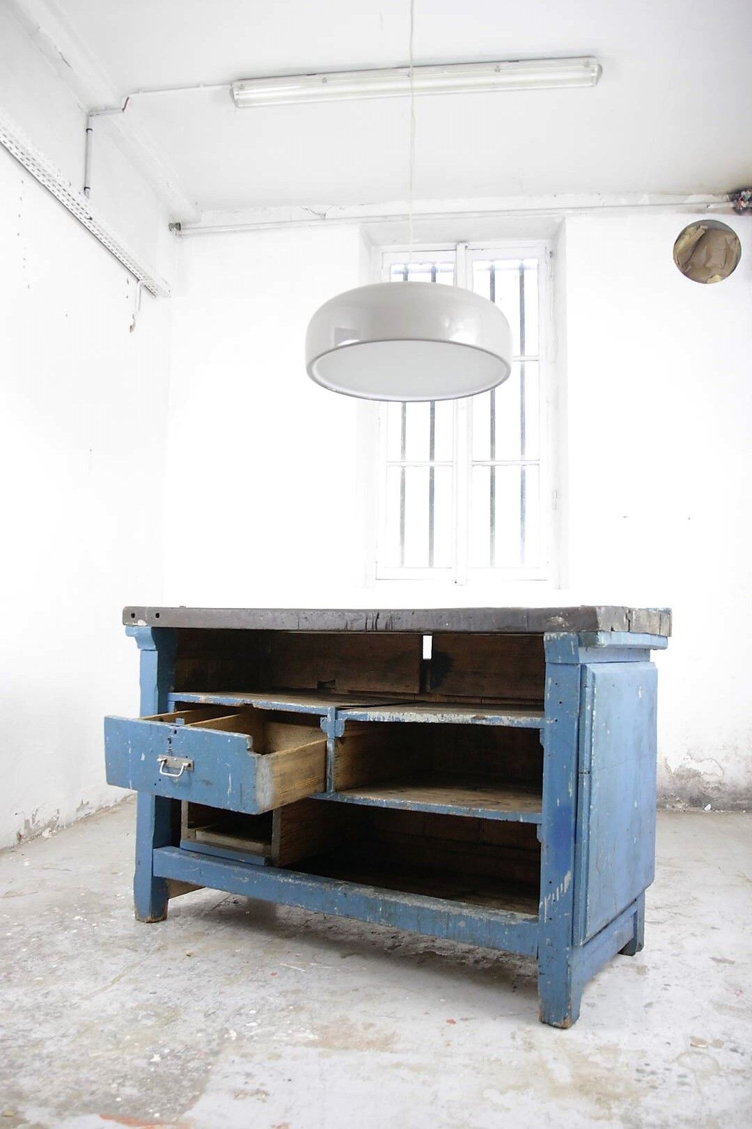 Industrial workbench in oak